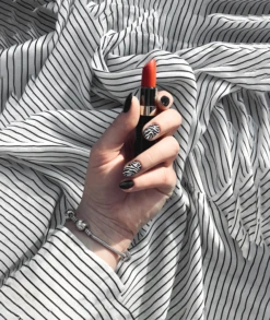 #415 Hi Hybrid Date UV Nagellack Black Graphite -Catrice Cosmetics Geschäft MAM 9172288 SHOP IMAGE 1.4